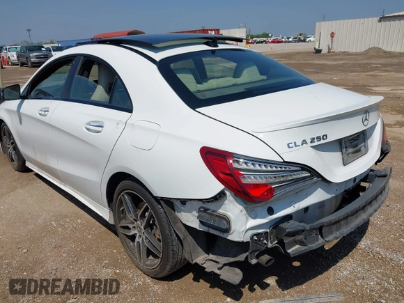 2019 Mercedes-Benz CLA 250 z VIN WDDSJ4EB1KN726095, wystawiony jako IAAI lot #42302491 z przebiegiem 78 338 mil mil oraz . Historia ofert i sprzedaży dostępna na DreamBid. Obrazek 3.