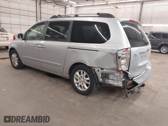 2008 Kia Sedona LX with VIN KNDMB233186199386, listed as a IAAI auction lot 42034648 with 216,874 mi miles and . Bid and sale history available at carsss.com. Image 3.