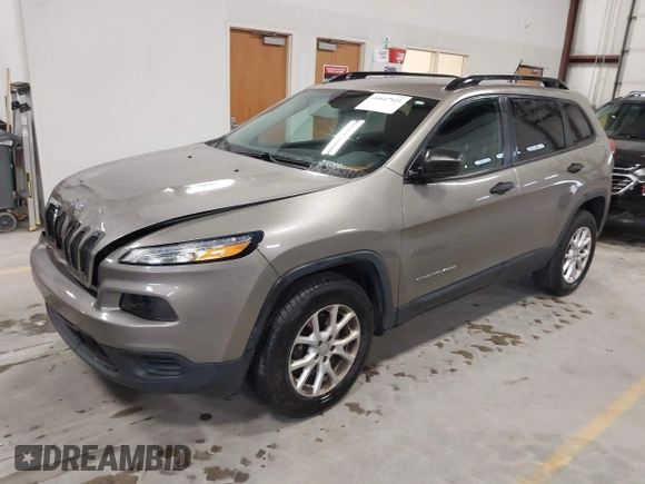2016 Jeep Cherokee Sport with VIN 1C4PJMAB5GW246889, listed as a IAAI auction lot 40847921 with 164,210 mi miles. Bid and sale history available at carsss.com. Image 2.