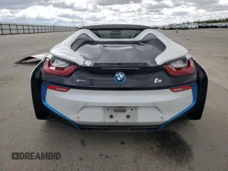 2019 BMW i8 z VIN WBY2Z6C51KVB82985, wystawiony jako Copart lot #47491815 z przebiegiem 74 489 mil mil oraz Szkoda całkowita • Salvage title. Historia ofert i sprzedaży dostępna na DreamBid. Obrazek 6.