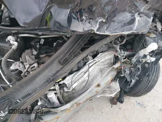 2018 Ford Fiesta SE z VIN 3FADP4BJ3JM135908, wystawiony jako IAAI lot #40003965 z przebiegiem Nie podano mil oraz . Historia ofert i sprzedaży dostępna na DreamBid. Obrazek 10.