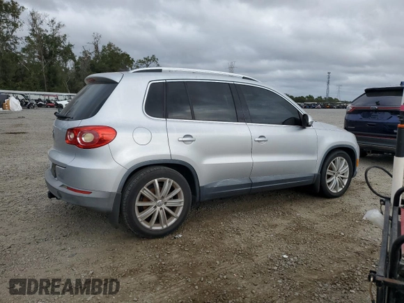 2010 Volkswagen Tiguan with VIN WVGAV9AX2AW511886, listed as a Copart auction lot 85361614 with 83,850 mi miles and Clean Title. Bid and sale history available at DreamBid. Image 3.