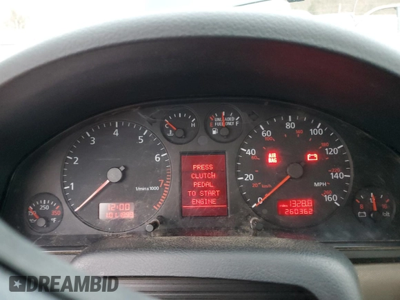 2000 Audi A4 with VIN WAUDC28D4YA127848, listed as a Copart auction lot 82035314 with 260,362 mi miles and Salvage title. Bid and sale history available at DreamBid. Image 9.