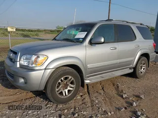 2007 Toyota Sequoia SR5 with VIN 5TDZT34A17S288122, listed as a IAAI auction lot 41939510 with 275,347 mi miles. Bid and sale history available at carsss.com. Image 17.