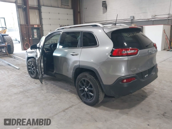 2016 Jeep Cherokee Latitude z VIN 1C4PJMCB9GW148882, wystawiony jako IAAI lot #42210237 z przebiegiem 124 441 mil mil oraz . Historia ofert i sprzedaży dostępna na DreamBid. Obrazek 3.