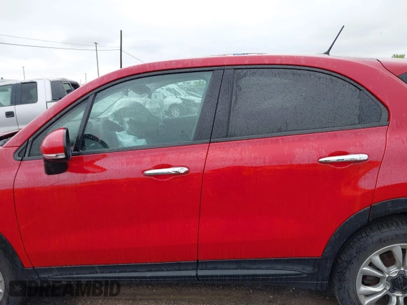 2016 FIAT 500X Easy z VIN ZFBCFYBT0GP363307, wystawiony jako IAAI lot #42358775 z przebiegiem 103 635 mil mil oraz . Historia ofert i sprzedaży dostępna na DreamBid. Obrazek 14.