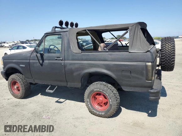 1993 Ford Bronco Custom with VIN 1FMEU15H0PLA22387, listed as a Copart auction lot 65433825 with Not provided miles and Clean title. Bid and sale history available at DreamBid. Image 2.