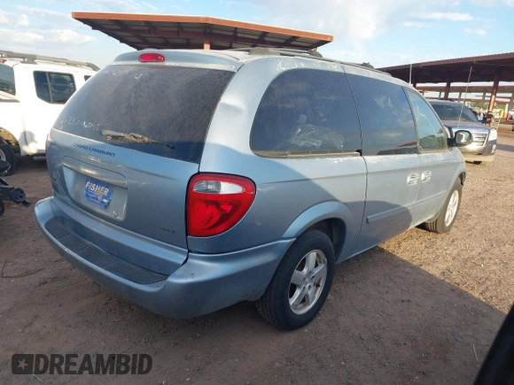 2005 Dodge Caravan SXT with VIN 2D4GP44L55R483006, listed as a IAAI auction lot 42636765 with 307,331 mi miles and . Bid and sale history available at DreamBid. Image 4.