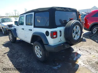 2020 Jeep Wrangler Unlimited Sport Altitude with VIN 1C4HJXDG7LW212475, listed as a IAAI auction lot 41990654 with 53,079 mi miles. Bid and sale history available at carsss.com. Image 3.