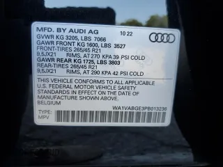 2023 Audi e-tron Chronos z VIN WA1VABGE3PB013236, wystawiony jako Copart lot #57913445 z przebiegiem 9 501 mil mil oraz Szkoda całkowita • Salvage title. Historia ofert i sprzedaży dostępna na DreamBid. Obrazek 13.