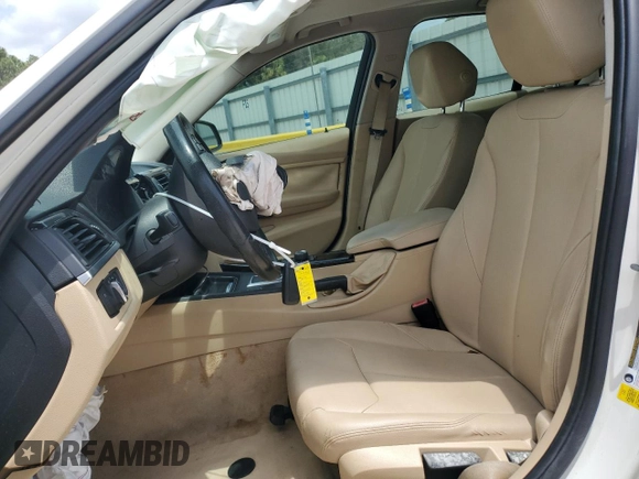 2014 BMW 3 Series 320i with VIN WBA3B1C50EK130907, listed as a Copart auction lot 53980565 with 0 mi miles and Non Repairable. Bid and sale history available at carsss.com. Image 7.