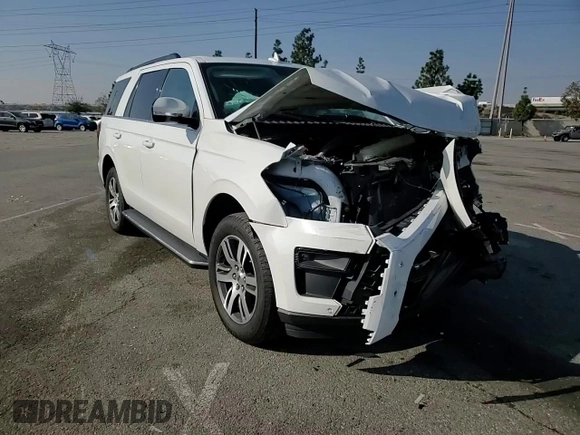 2023 Ford Expedition XLT with VIN 1FMJU1H82PEA63411, listed as a Copart auction lot 83248934 with 17,603 mi miles and Salvage Title. Bid and sale history available at carsss.com. Image 12.