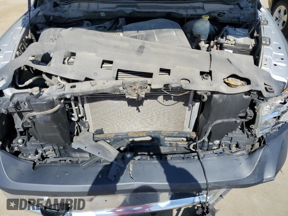2016 Ram 1500 Express z VIN 1C6RR7FG5GS153876, wystawiony jako Copart lot #50232525 z przebiegiem 211 257 mil mil oraz Szkoda całkowita • Salvage title. Historia ofert i sprzedaży dostępna na DreamBid. Obrazek 11.