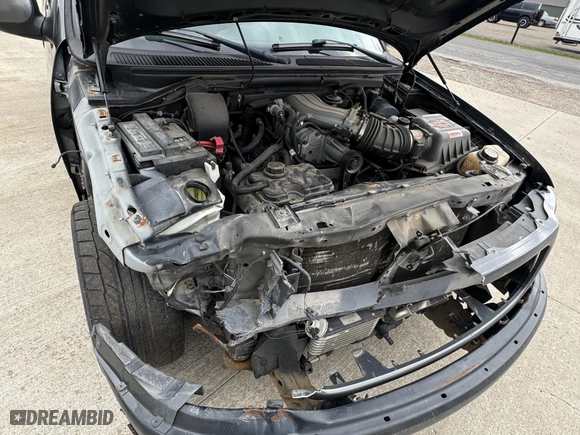 2003 Ford F-150 Lightning with VIN 2FTRF073X3CA56501, listed as a IAAI auction lot 42083560 with 112,754 mi miles. Bid and sale history available at carsss.com. Image 9.