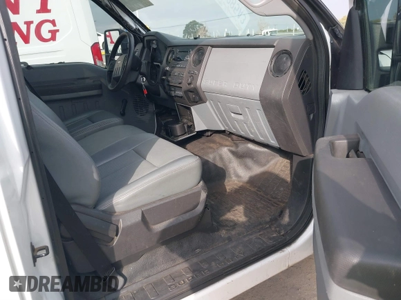 2015 Ford Super Duty F-250 SRW XL with VIN 1FTBF2A68FEC88285, listed as a IAAI auction lot 41449628 with 109,242 mi miles. Bid and sale history available at carsss.com. Image 5.