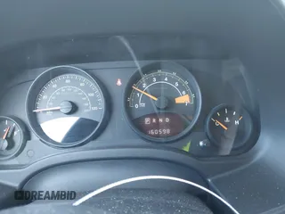 2014 Jeep Patriot Latitude with VIN 1C4NJPFA4ED650283, listed as a IAAI auction lot 41918256 with 160,598 mi miles and . Bid and sale history available at carsss.com. Image 7.