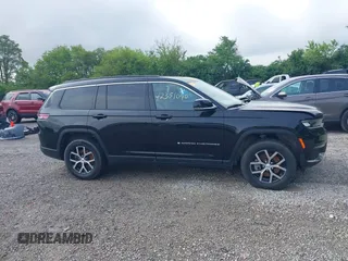 2024 Jeep Grand Cherokee Limited z VIN 1C4RJKBG5R8560752, wystawiony jako IAAI lot #42351090 z przebiegiem 28 740 mil mil oraz . Historia ofert i sprzedaży dostępna na DreamBid. Obrazek 13.