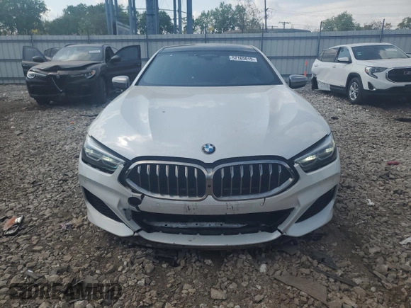 2020 BMW 8 Series M850i z VIN WBAGV8C06LBP48932, wystawiony jako Copart lot #57165015 z przebiegiem 55 731 mil mil oraz Szkoda całkowita • Salvage title. Historia ofert i sprzedaży dostępna na DreamBid. Obrazek 5.