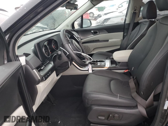 2024 Kia Carnival LX with VIN KNDNB4H3XR6434488, listed as a Copart auction lot 82877154 with 12,335 mi miles and Non Repairable. Bid and sale history available at carsss.com. Image 7.