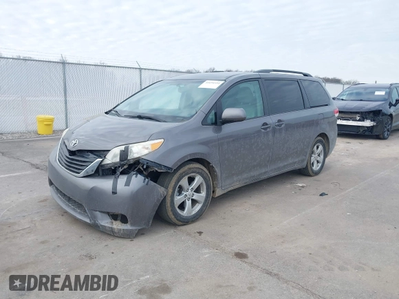 2012 Toyota Sienna LE AAS with VIN 5TDKK3DC0CS192952, listed as a IAAI auction lot 41694554 with 179,277 mi miles. Bid and sale history available at carsss.com. Image 18.