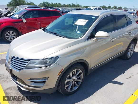 2017 Lincoln MKC Select z VIN 5LMCJ2C91HUL52596, wystawiony jako IAAI lot #42247931 z przebiegiem 81 126 mil mil oraz . Historia ofert i sprzedaży dostępna na DreamBid. Obrazek 2.