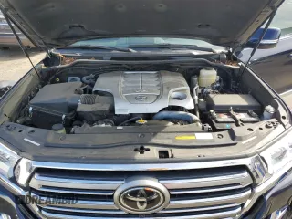 2016 Toyota Land Cruiser z VIN JTMCY7AJ1G4042914, wystawiony jako Copart lot #45317325 z przebiegiem 61 530 mil mil oraz Nie do naprawy • Non repairable. Historia ofert i sprzedaży dostępna na DreamBid. Obrazek 12.