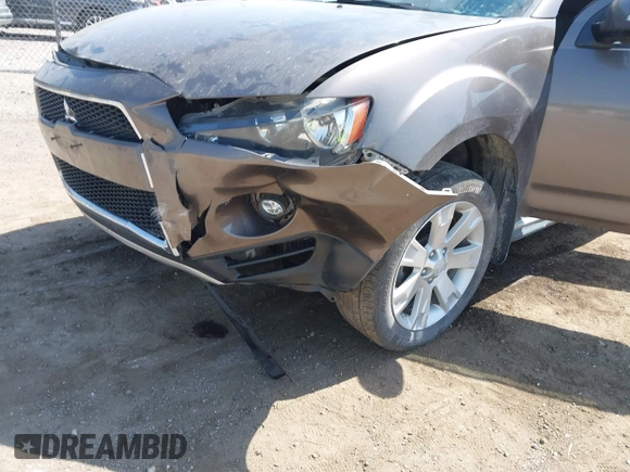 2011 Mitsubishi Outlander SE with VIN JA4AS3AW0BU032083, listed as a IAAI auction lot 42257699 with 160,038 mi miles and . Bid and sale history available at DreamBid. Image 6.