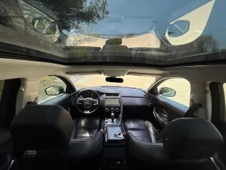 2019 Jaguar E-Pace S z VIN SADFJ2FX4K1Z34428, wystawiony jako Copart lot #59196925 z przebiegiem 100 468 mil mil oraz Tytuł czysty. Historia ofert i sprzedaży dostępna na DreamBid. Obrazek 9.