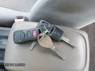 2006 Nissan Sentra z VIN 3N1CC51D26L527297, wystawiony jako IAAI lot #42107478 z przebiegiem Nie podano mil oraz . Historia ofert i sprzedaży dostępna na DreamBid. Obrazek 11.