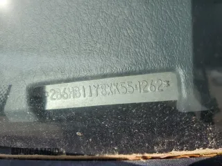 1999 Dodge Cargo Conversion z VIN 2B6HB11Y8XK554262, wystawiony jako Copart lot #55888945 z przebiegiem 107 052 mil mil oraz Czysty tytuł • Clean title. Historia ofert i sprzedaży dostępna na DreamBid. Obrazek 13.