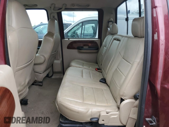 2006 Ford F-350 XL z VIN 1FTWW31516EC07819, wystawiony jako Copart lot #57713195 z przebiegiem 162 717 mil mil oraz Czysty tytuł • Clean title. Historia ofert i sprzedaży dostępna na DreamBid. Obrazek 10.