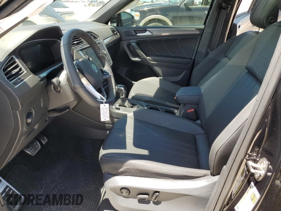 2024 Volkswagen Tiguan SE R-Line Black with VIN 3VVCB7AX0RM224988, listed as a Copart auction lot 56333575 with 1,158 mi miles and Salvage title. Bid and sale history available at DreamBid. Image 7.