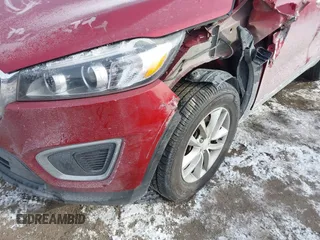 2016 Kia Sorento LX with VIN 5XYPGDA5XGG180698, listed as a IAAI auction lot 41417694 with 84,229 mi miles. Bid and sale history available at carsss.com. Image 19.
