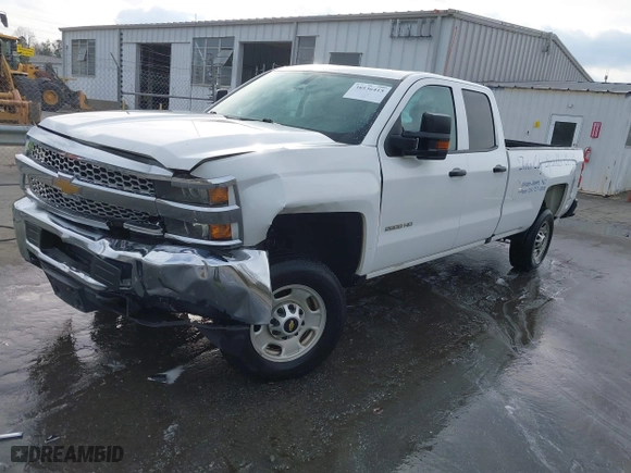 2019 Chevrolet Silverado 2500HD Work Truck with VIN 2GC2CREGXK1137979, listed as a IAAI auction lot 38536415 with 117,068 mi miles. Bid and sale history available at carsss.com. Image 17.