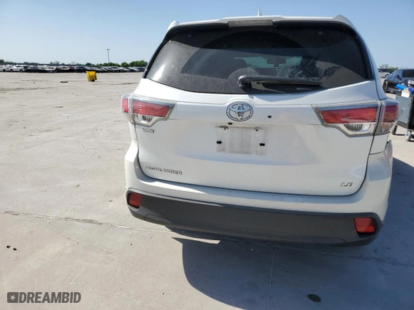 2016 Toyota Highlander LE Plus with VIN 5TDZKRFH7GS166851, listed as a Copart auction lot 52811805 with 124,509 mi miles and Salvage Title. Bid and sale history available at carsss.com. Image 6.