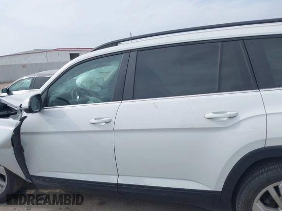 2021 Volkswagen Atlas SE with VIN 1V2WR2CA3MC570349, listed as a IAAI auction lot 42065993 with 83,362 mi miles and . Bid and sale history available at DreamBid. Image 14.