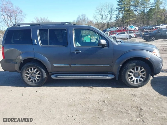 2012 Nissan Pathfinder SV with VIN 5N1AR1NB4CC639183, listed as a IAAI auction lot 42010428 with 145,371 mi miles. Bid and sale history available at carsss.com. Image 13.