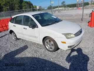 2005 Ford Focus S with VIN 3FAFP37N55R139062, listed as a IAAI auction lot 42684786 with 220,876 mi miles and . Bid and sale history available at DreamBid. Image 1.