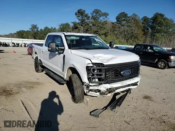 2024 Ford Super Duty F-250 SRW XL with VIN 1FT8W2BN4REC99532, listed as a Copart auction lot 86162634 with 21,261 mi miles and Clean Title. Bid and sale history available at carsss.com. Image 11.