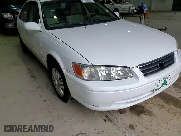 2000 Toyota Camry CE with VIN 4T1BG22K0YU961745, listed as a Copart auction lot 47946965 with 245,475 mi miles and Salvage Title. Bid and sale history available at carsss.com. Image 11.