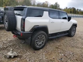 2024 GMC Hummer EV 3X with VIN 1GKB0RDC7RU103508, listed as a Copart auction lot 79104704 with Not Provided miles and Salvage Title. Bid and sale history available at carsss.com. Image 3.