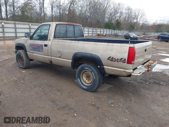 1989 GMC Sierra 2500 z VIN 1GTGK24K3KE532638, wystawiony jako IAAI lot #41830554 z przebiegiem 177 390 mil mil oraz . Historia ofert i sprzedaży dostępna na DreamBid. Obrazek 3.