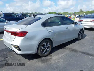 2021 Kia Forte LXS z VIN 3KPF24AD0ME334880, wystawiony jako IAAI lot #42257054 z przebiegiem 159 489 mil mil oraz . Historia ofert i sprzedaży dostępna na DreamBid. Obrazek 4.