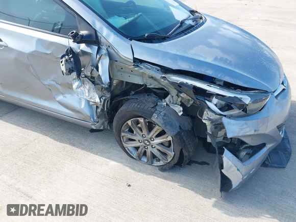 2015 Hyundai Elantra SE z VIN 5NPDH4AE8FH598295, wystawiony jako IAAI lot #42016527 z przebiegiem 119 958 mil mil oraz . Historia ofert i sprzedaży dostępna na DreamBid. Obrazek 6.