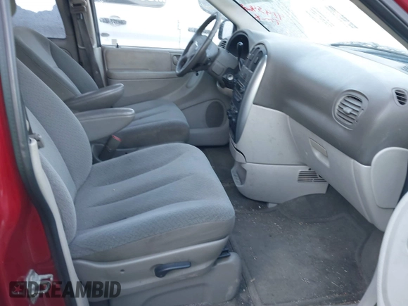 2006 Chrysler Town & Country LWB Touring with VIN 2A8GP54L66R655864, listed as a IAAI auction lot 41454605 with 211,445 mi miles. Bid and sale history available at carsss.com. Image 5.