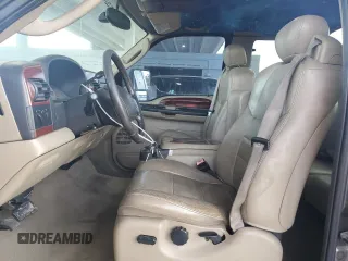 2005 Ford F-250 XL z VIN 1FTSX20P95EB03036, wystawiony jako Copart lot #52512595 z przebiegiem 135 678 mil mil oraz Czysty tytuł • Clean title. Historia ofert i sprzedaży dostępna na DreamBid. Obrazek 7.