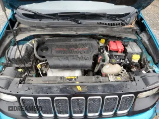 2020 Jeep Renegade Sport with VIN ZACNJAAB1LPM01724, listed as a Copart auction lot 50780035 with 102,140 mi miles and Clean Title. Bid and sale history available at carsss.com. Image 12.