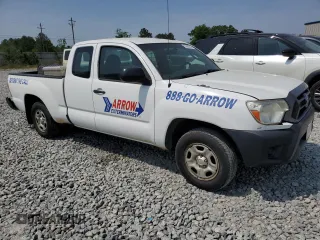 2015 Toyota Tacoma z VIN 5TFTX4CN5FX057365, wystawiony jako Copart lot #53960245 z przebiegiem 174 772 mil mil oraz Szkoda całkowita • Salvage title. Historia ofert i sprzedaży dostępna na DreamBid. Obrazek 4.