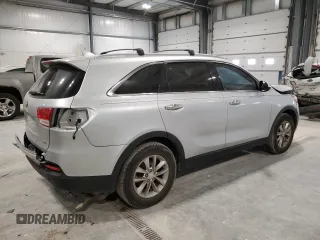 2017 Kia Sorento LX with VIN 5XYPG4A31HG211014, listed as a Copart auction lot 82358694 with 153,275 mi miles and Salvage Title. Bid and sale history available at carsss.com. Image 3.