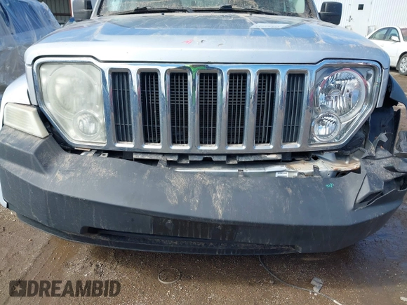 2008 Jeep Liberty Limited with VIN 1J8GN58K98W208267, listed as a IAAI auction lot 41752432 with 222,540 mi miles and . Bid and sale history available at carsss.com. Image 6.